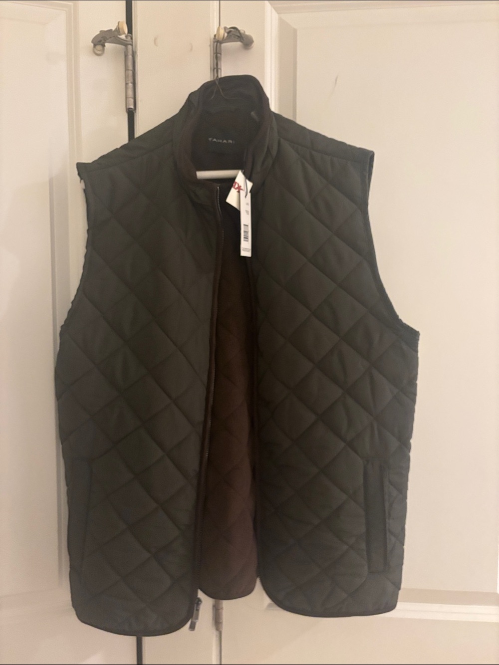 NWT Tahari Quilted Vest in Hunter Green